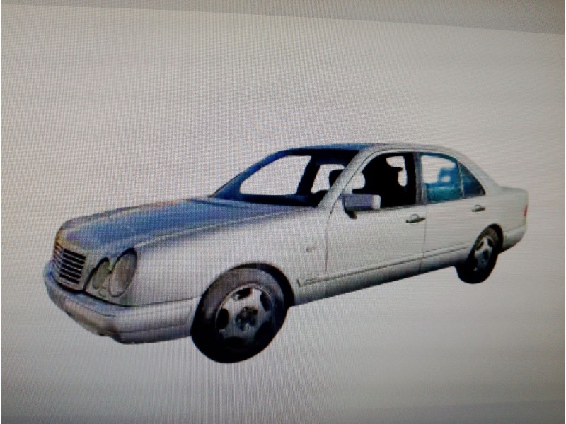 MERCEDES-BENZ CLASE E (W210) BERLINA