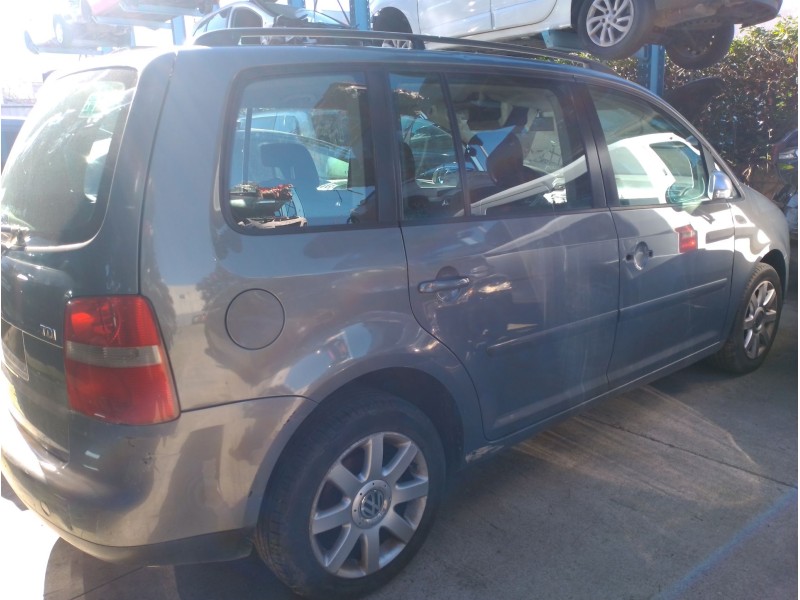 VOLKSWAGEN TOURAN (1T1, 1T2)