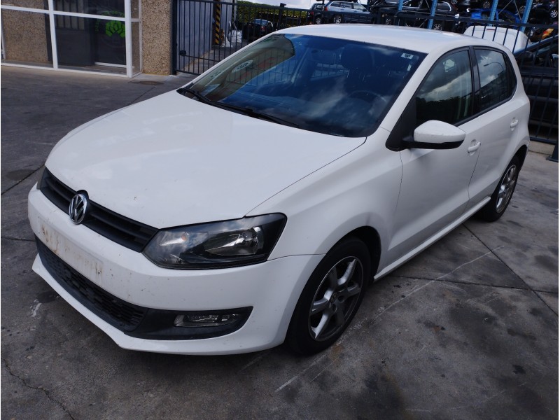 VOLKSWAGEN POLO (6R1)