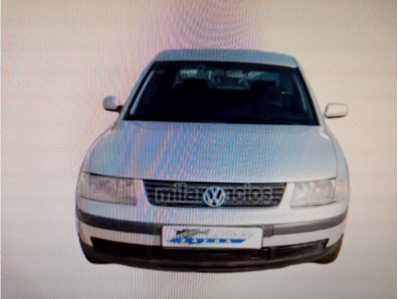 VOLKSWAGEN PASSAT BERLINA (3B2)
