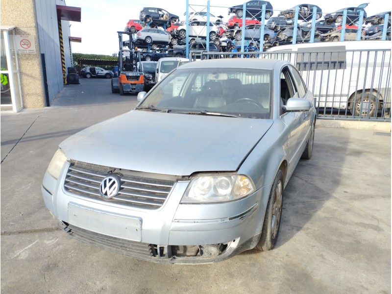 VOLKSWAGEN PASSAT BERLINA (3B3)