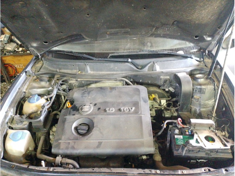 seat toledo i (1l2) del año 2001