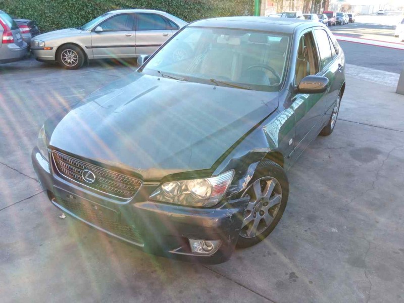 LEXUS IS200 (GXE10)