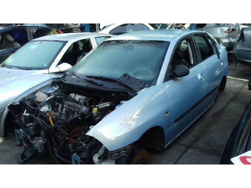 SEAT CORDOBA BERLINA (6L2)