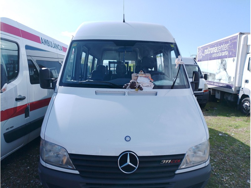 mercedes-benz sprinter 3-t autobús (b903) del año 2001