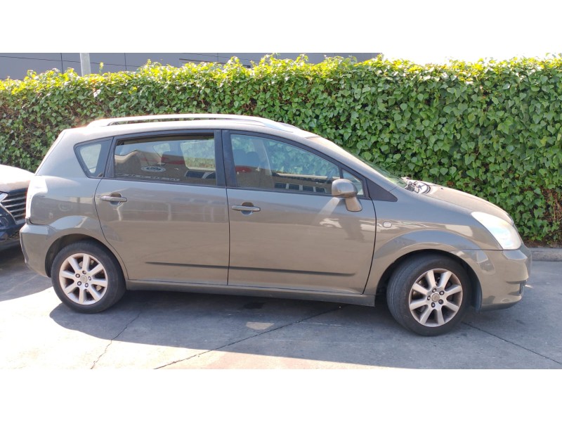 TOYOTA COROLLA VERSO (R1)