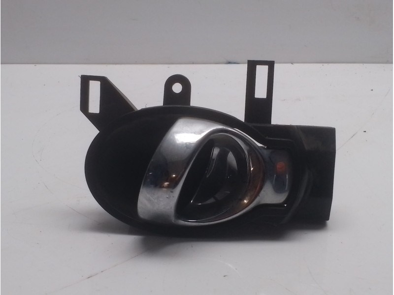 Recambio de maneta interior trasera derecha para nissan juke (f15) 1.6 referencia OEM IAM 80670BA61A  