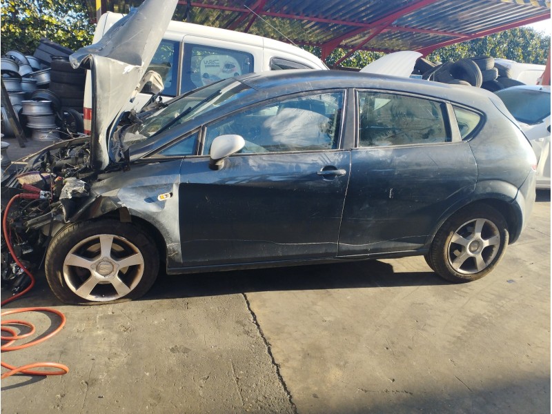 SEAT LEON (1P1)