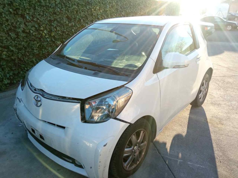TOYOTA IQ