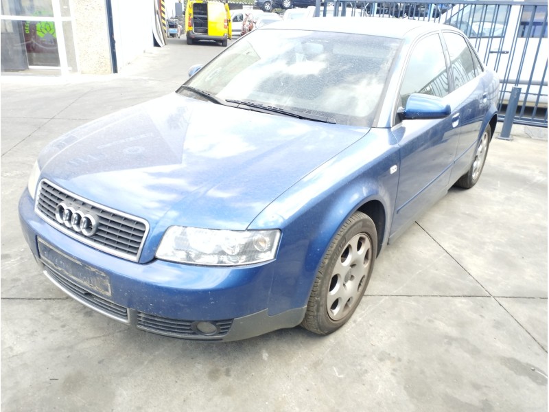 AUDI A4 BERLINA (8E)