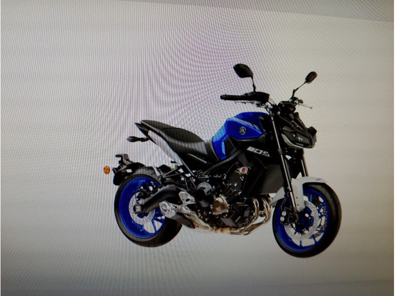 YAMAHA MT-09 (7.2013)
