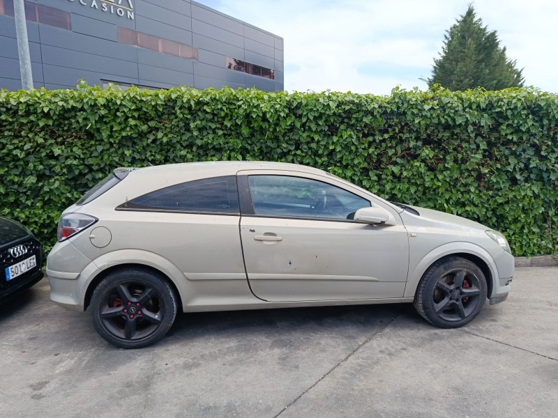 OPEL ASTRA H GTC (A04)