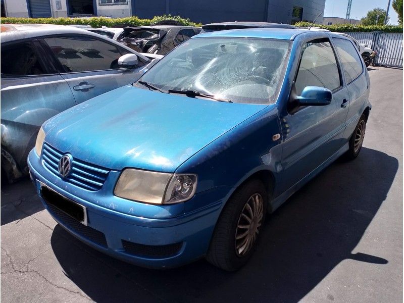 VOLKSWAGEN POLO BERLINA (6N2)