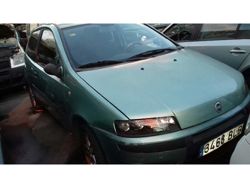 FIAT PUNTO BERLINA (188)