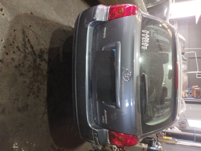 toyota avensis station wagon (_t25_) del año 2005