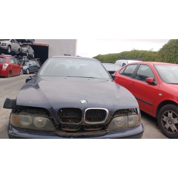 BMW 5 (E39) de desguace