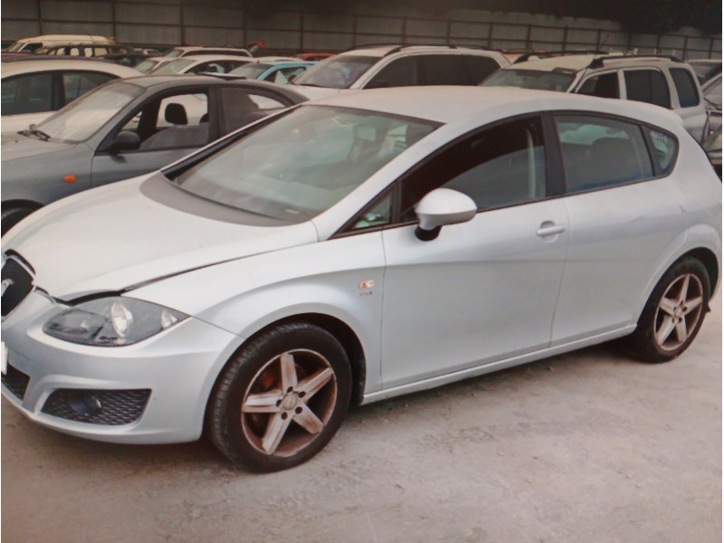 SEAT LEON (1P1)