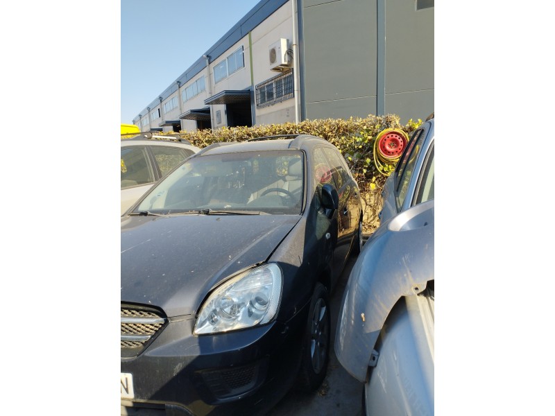 KIA CARENS (UN)