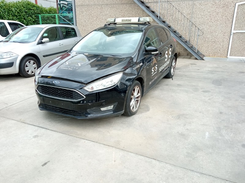 FORD FOCUS TURN.