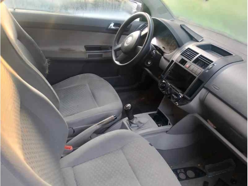 VOLKSWAGEN POLO (9N1)