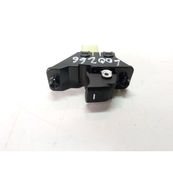 MANDO ELEVALUNAS DELANTERO DERECHO 4C752R1310 4C752R1310 