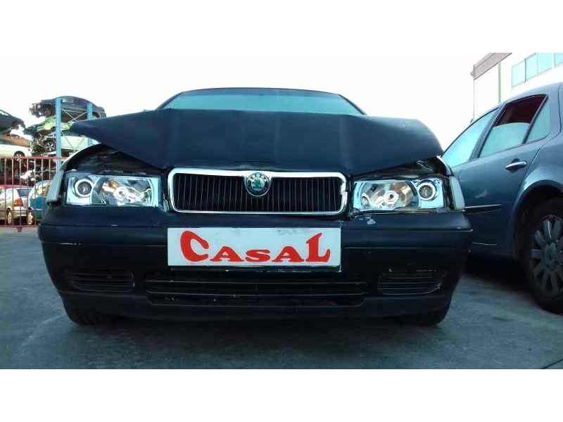 SKODA OCTAVIA BERLINA (1U2)