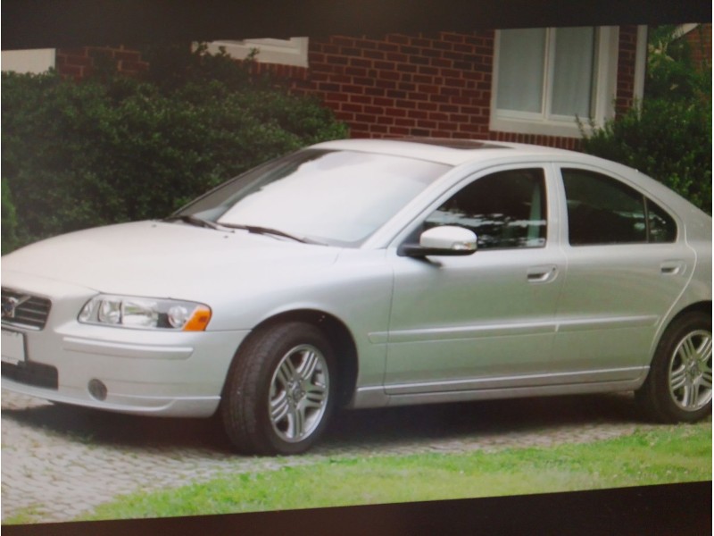 VOLVO S60 BERLINA