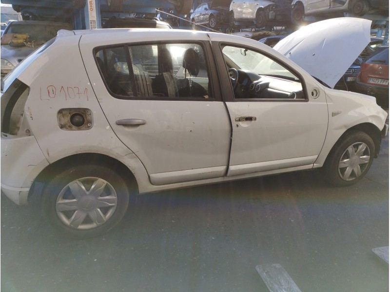 DACIA SANDERO