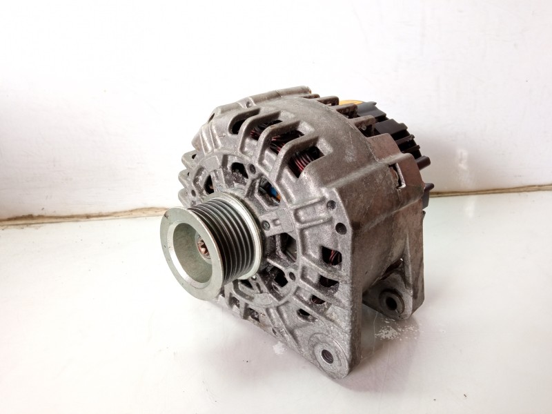 Recambio de alternador para nissan primera berlina (p12) acenta referencia OEM IAM SG12B081 T542817R 