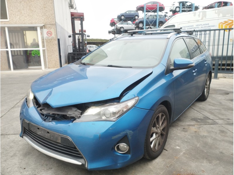 toyota auris touring sports (e18) del año 2014