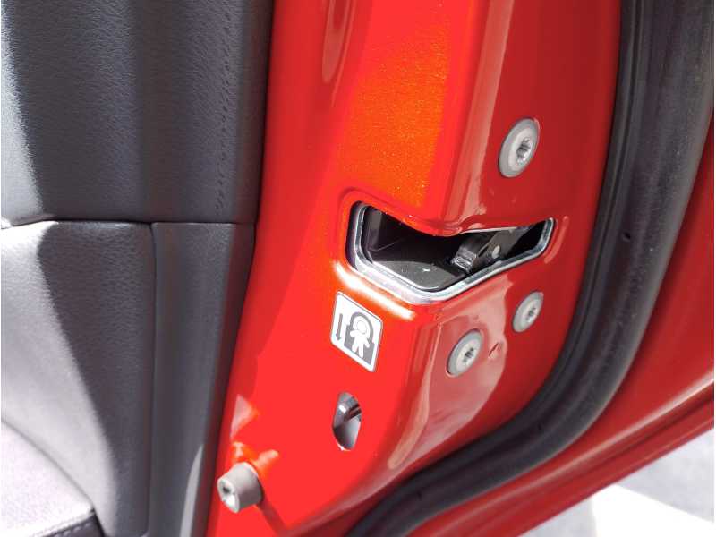 Recambio de cerradura puerta trasera derecha para toyota camry (v4) 2.4 16v cat referencia OEM IAM   