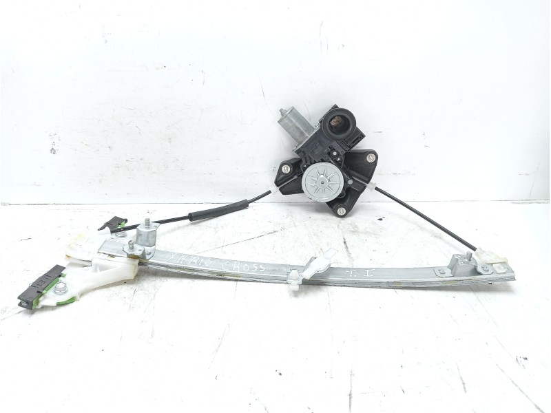 Recambio de elevalunas trasero izquierdo para toyota yaris hybrid active referencia OEM IAM 698400D440  