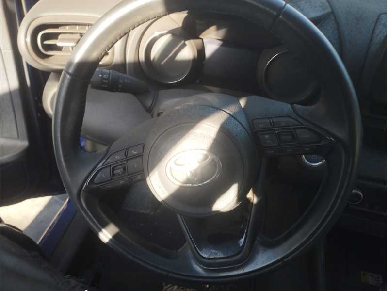 Recambio de volante para toyota yaris 1.5 16v cat referencia OEM IAM   