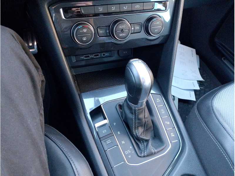 Recambio de palanca cambio para volkswagen tiguan (ad1, ax1) 2.0 tdi referencia OEM IAM 5QH713023L  
