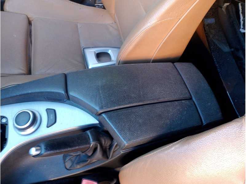 Recambio de apoyabrazos central para bmw 5 (e60) 530 xd referencia OEM IAM 51166985217  
