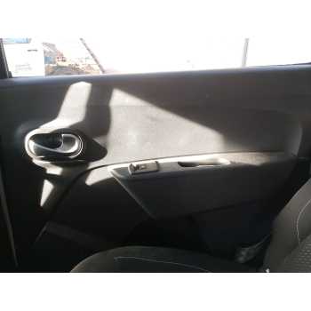 ELEVALUNAS TRASERO DERECHO 827202127R 