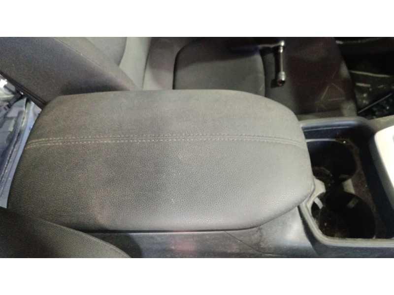 Recambio de apoyabrazos central para toyota rav 4 v (_a5_, _h5_) 2.0 (mxaa52) referencia OEM IAM   