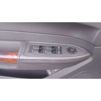 MANDO ELEVALUNAS DELANTERO IZQUIERDO 04602736AA 