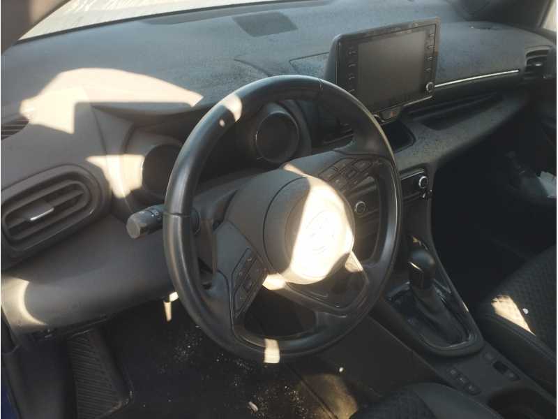 Recambio de salpicadero para toyota yaris 1.5 16v cat referencia OEM IAM   