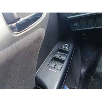 MANDO ELEVALUNAS DELANTERO IZQUIERDO 8404033100 