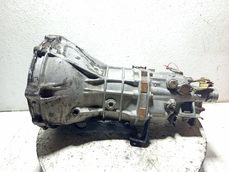 Recambio de caja cambios para nissan trade furgoneta 75 referencia OEM IAM 32010F3657  32010F3850
