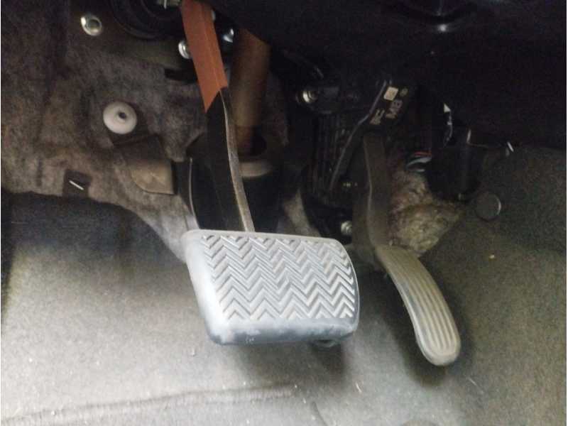 Recambio de pedal freno para toyota yaris 1.5 16v cat referencia OEM IAM 47110K0030  