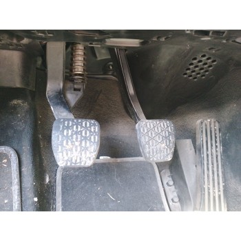 PEDAL EMBRAGUE 