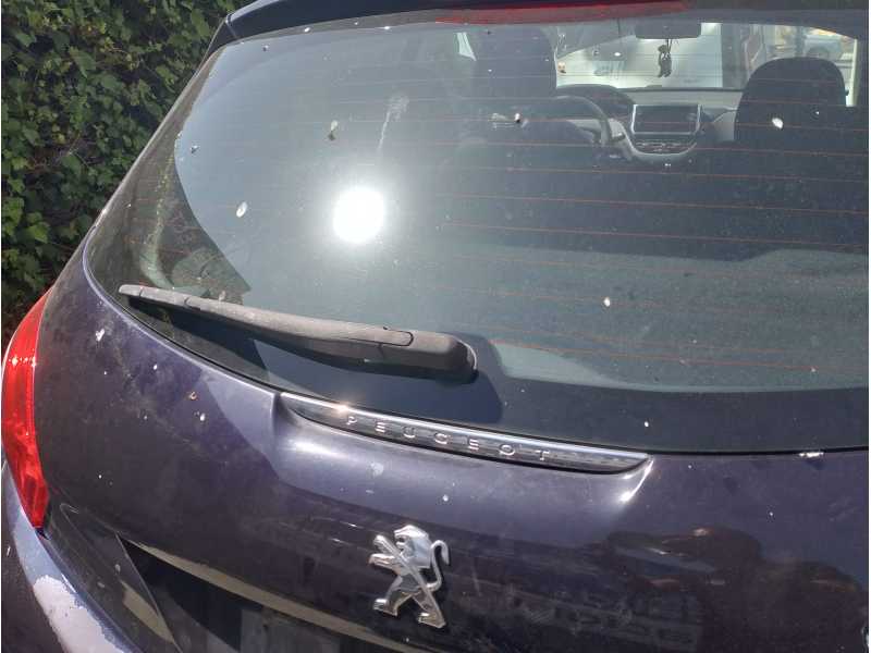 Recambio de brazo limpia trasero para peugeot 208 1.2 16v vti referencia OEM IAM   