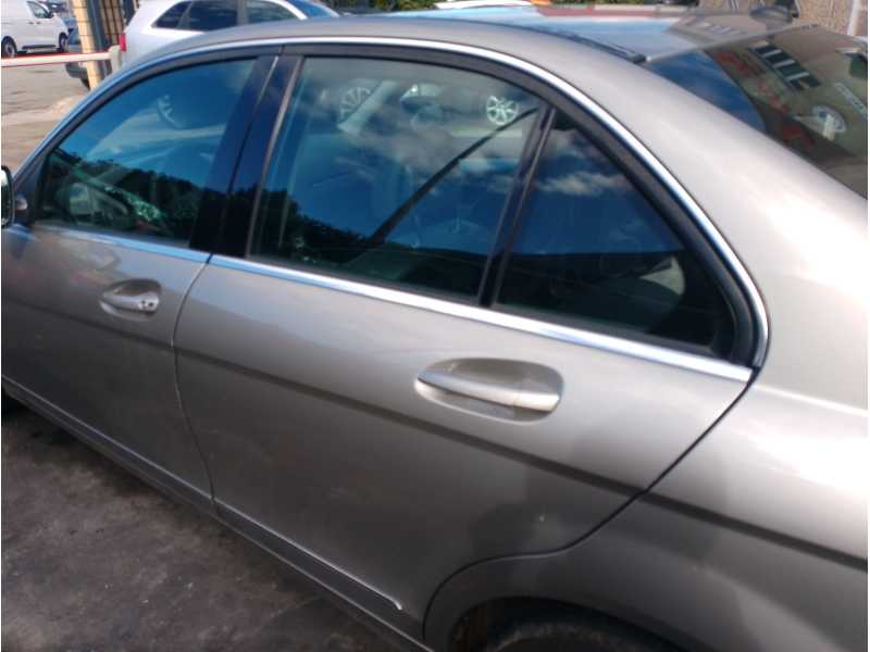 Recambio de puerta trasera izquierda para mercedes-benz clase c (w204) c 220 cdi (204.008) referencia OEM IAM 2047302100  