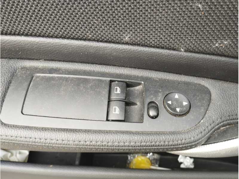 Recambio de mando elevalunas delantero izquierdo para bmw serie 1 berlina (e81/e87) 123d referencia OEM IAM   