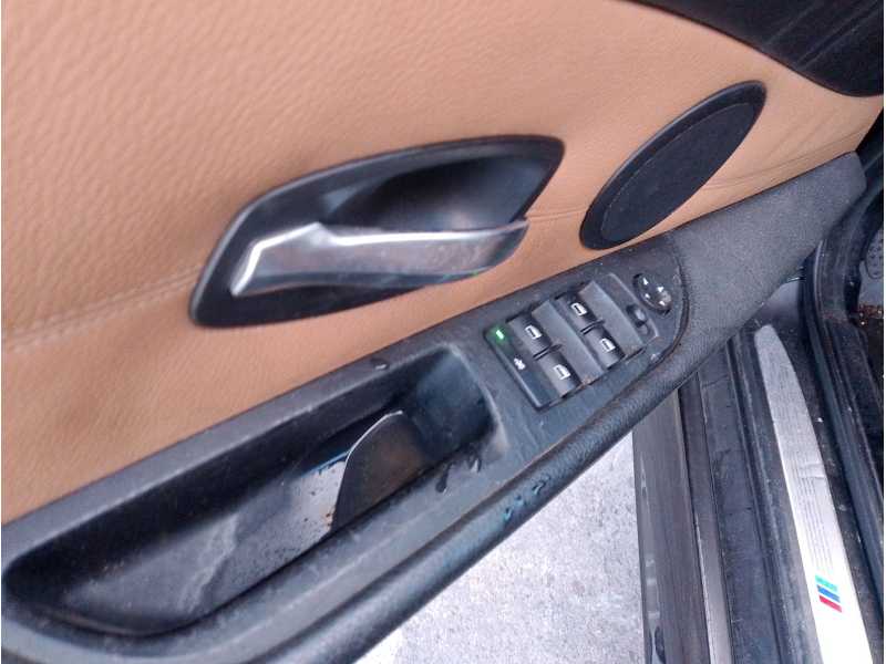 Recambio de mando elevalunas delantero izquierdo para bmw 5 (e60) 530 xd referencia OEM IAM 61313448654  