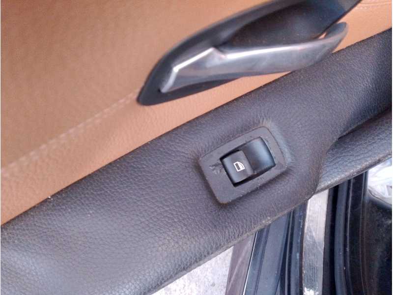 Recambio de mando elevalunas trasero derecho para bmw 5 (e60) 530 xd referencia OEM IAM 61313448654  