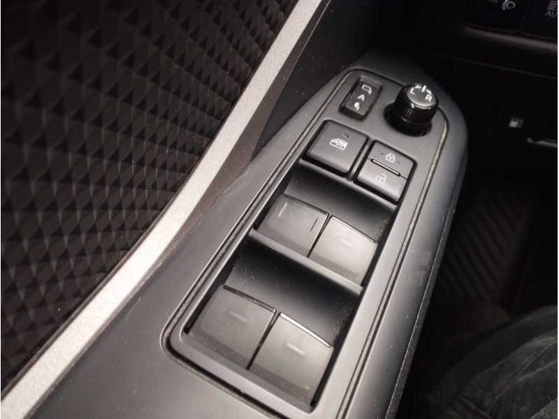 Recambio de mando elevalunas delantero izquierdo para toyota c-hr hybrid advance referencia OEM IAM   