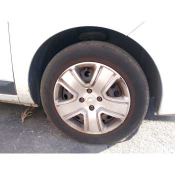 PASO DE RUEDA DELANTERO DERECHO 638402753R 